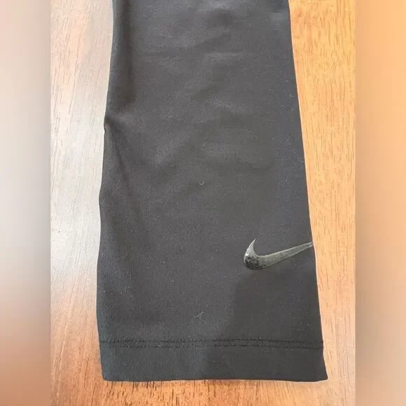 Nike Dri-FIT Legend High Rise Crop Yoga Leggings Black  Size XS Sustainable NWOT - Picture 10 of 10